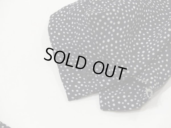 画像10: USA製 70〜80s Breli スカーフループ 付き オープンカラー ピン ドット プリーツ ワンピース (10)