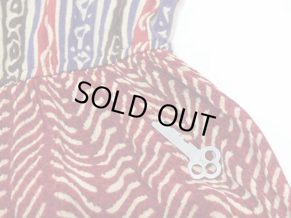 画像8: WORLD MARKET エスニック バティック 柄 ノースリーブ レーヨン ワンピース ドレス (8)