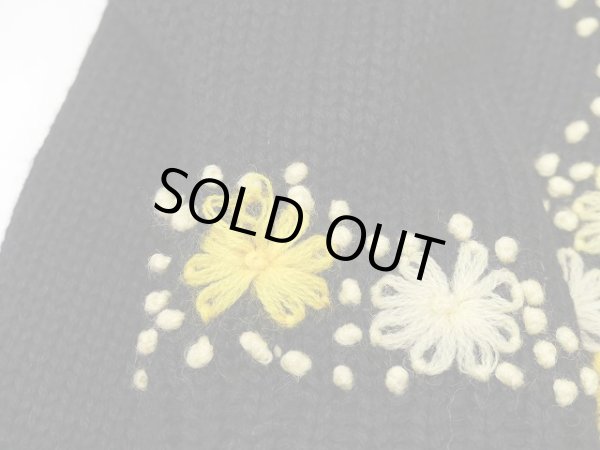 画像10: 70s ビンテージ Herman Arts フラワー ハンド 刺繍 ブラック 黒 ロング ニット カーディガン (10)