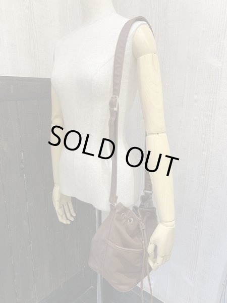 画像11: 90s PERRY ELLIS AMERICA フェイクレザー 巾着 ショルダー バッグ (11)