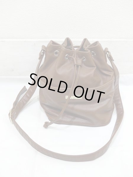 画像2: 90s PERRY ELLIS AMERICA フェイクレザー 巾着 ショルダー バッグ (2)