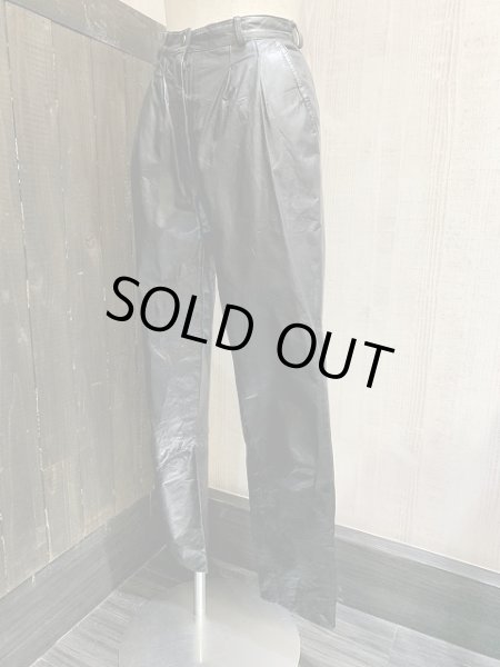 画像2: 80s ビンテージ BYRNES ＆ BAKER 2タック テーパード レザー パンツ   (2)