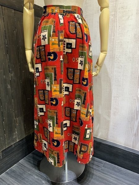 画像4: 60s 70s ビンテージ UNKNOWN ホームメイド レトロ ポップ 総柄 ロング スカート XS 小さめサイズ (4)