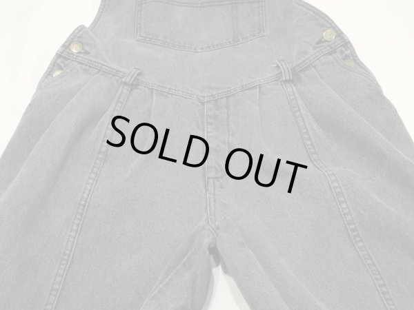 画像8: 80s 90s ビンテージ GUESS ツータック テーパード ブラック デニム オーバーオール サロペット (8)