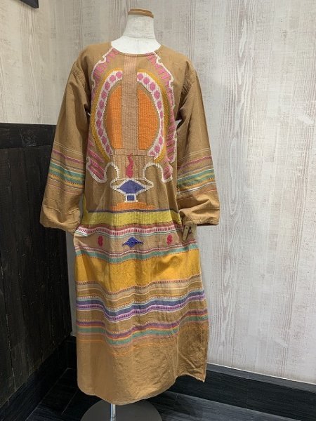画像1: 70s ビンテージ ネイティブ 刺繍 エンブロイダリー インディアン ボーダー エスニック ワンピース ドレス (1)