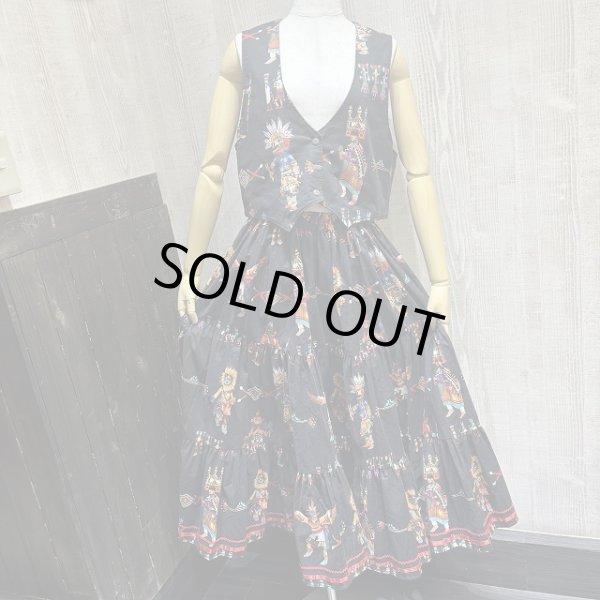 画像1: American Indian Fashions by Virginia ネイティブ インディアン プリント ダブルフェイス リバーシブル エスニック フォークロア ティアード コットン  ベスト ロングスカート セットアップ 2pcs (1)