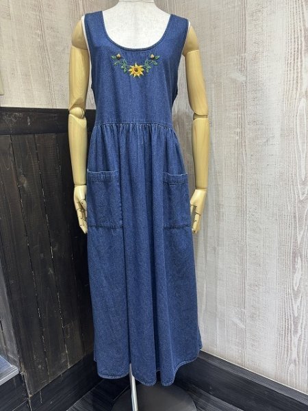 画像2:  USA製 80s 90s サンフラワー ひまわり エンブロイダリー デニム ノースリーブ ロング ワンピース (2)