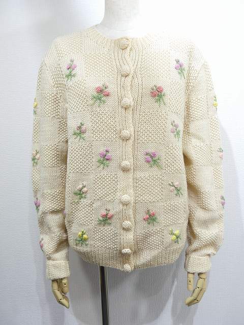 イギリス製 60s Hand Knitted ビンテージ お花 刺繍 くるみボタン ニット カーディガン
